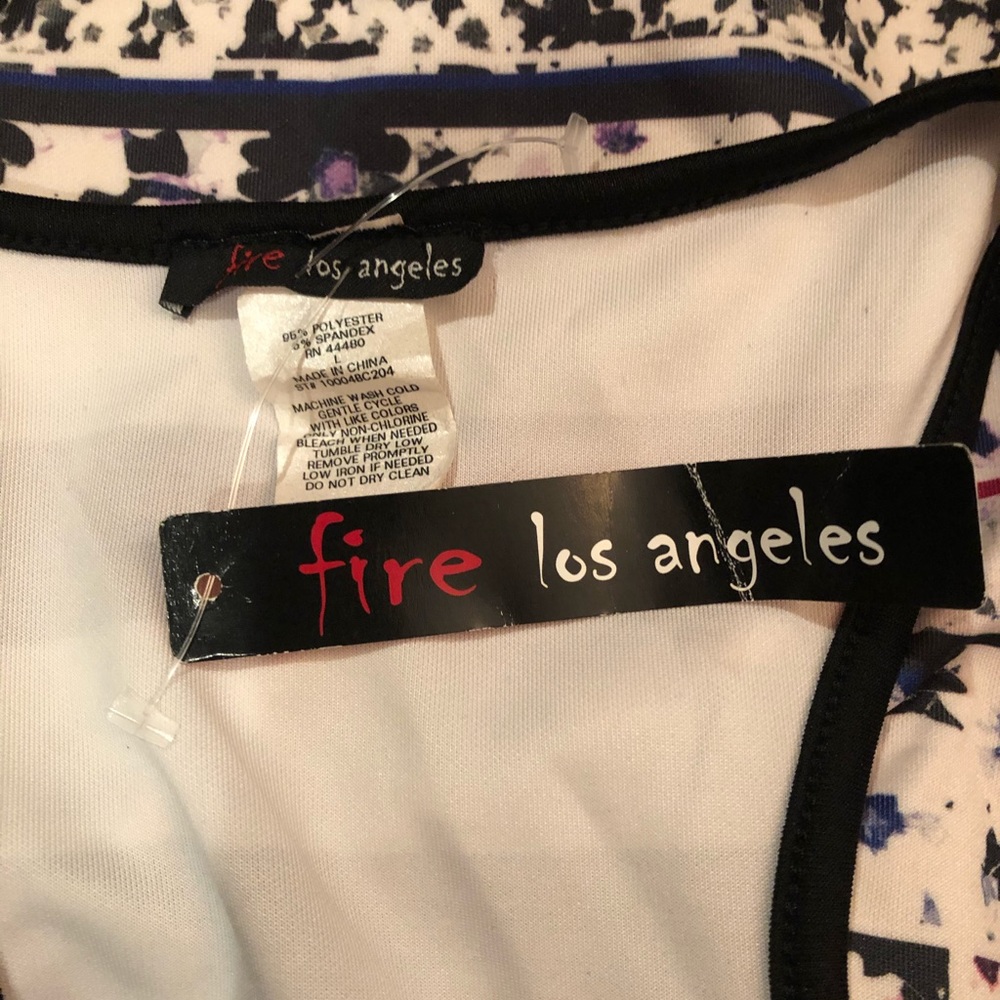 Fire Los Angeles dress with cut out back detail⭐️ - Picture 8 of 8